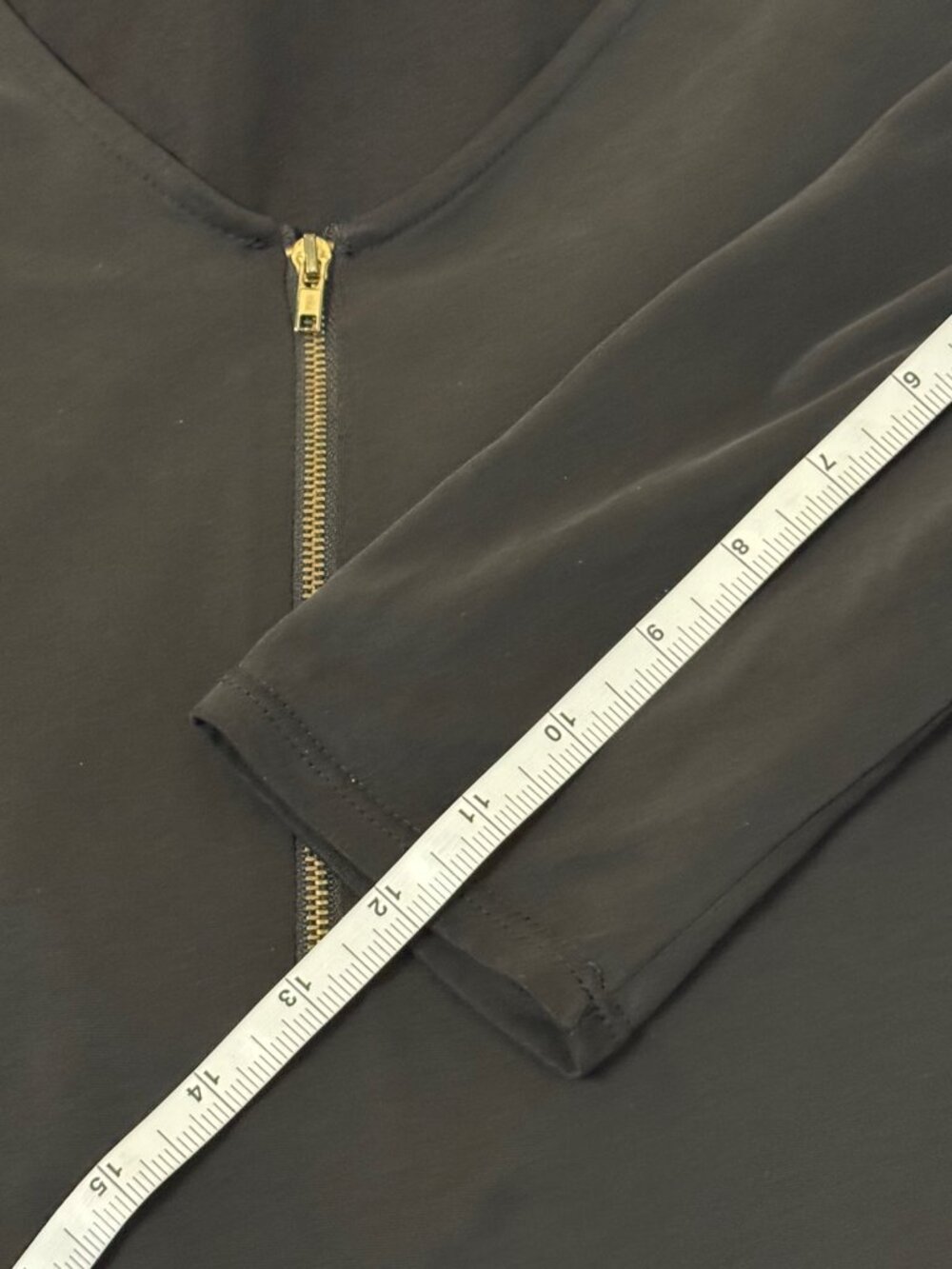 Casual Couture Top Women M Black V-Neck Zip 3/4 Sleeve Modal Stretch Lightweight - Picture 5 of 7